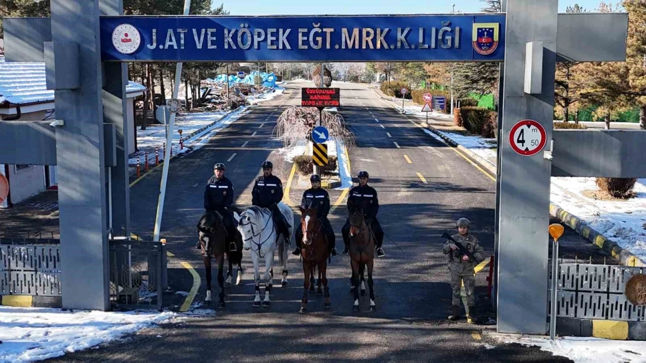 Kapadokya&rsquo;da asayiş, atlı birliklere emanet
