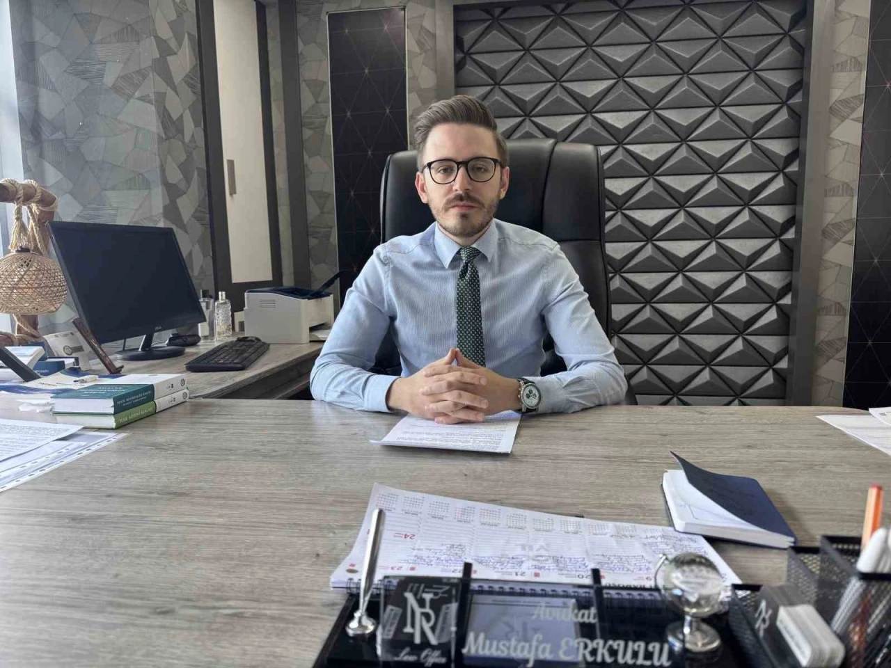 Kapı &ouml;nlerindeki ayakkabı ve terliğe ceza gelebilir

