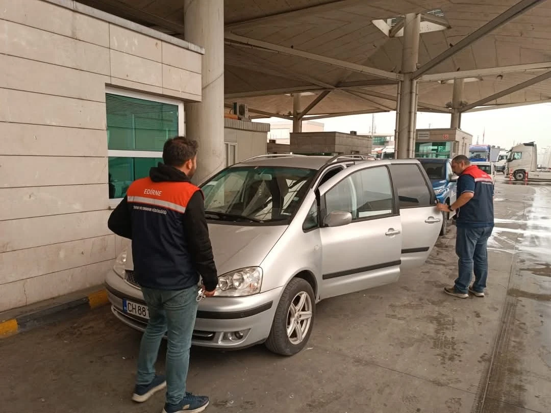 Kapıkule’de 33 ton kaçak sülük ele geçirildi
