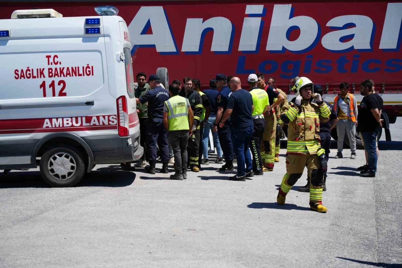 Kapıkule yolundaki feci kazada ağır yaralanan s&uuml;r&uuml;c&uuml; hayatını kaybetti
