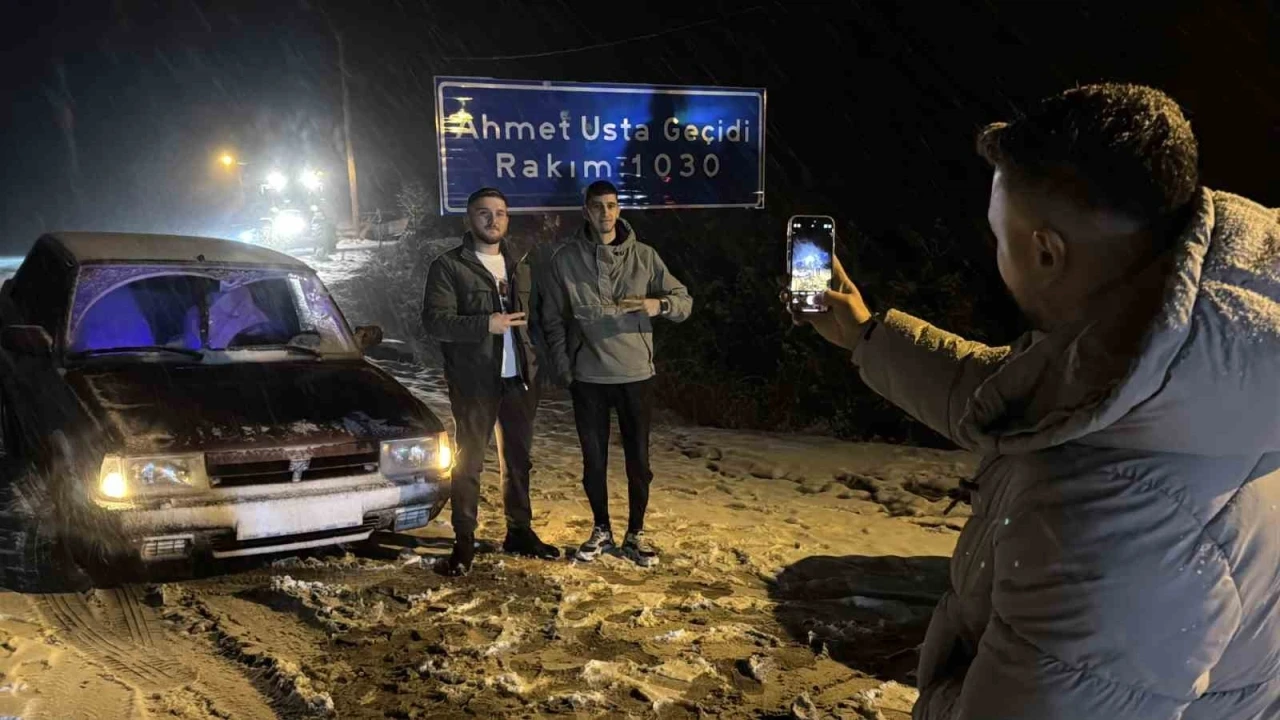 Kar yağışını duyan soluğu burada aldı
