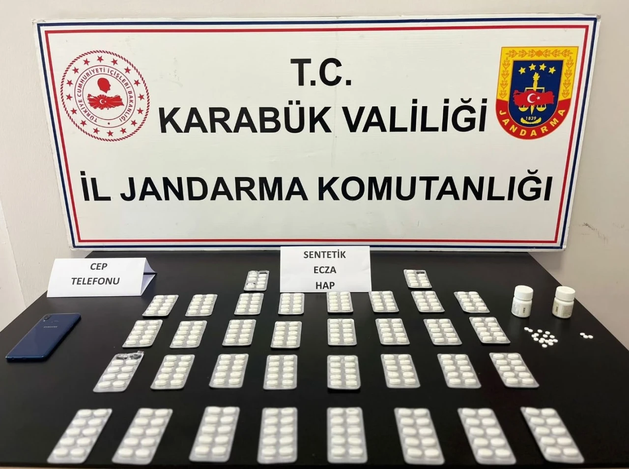 Karabük’te 353 sentetik ecza hap ele geçirildi
