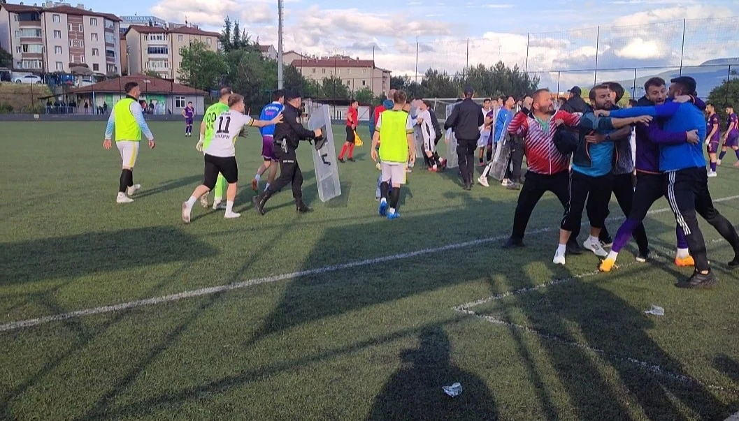 Karabük’te amatör maçta sinirler gerildi
