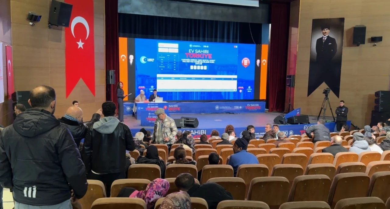 Karab&uuml;k&rsquo;te bin 600 konutun hak sahipleri kura ile belirlendi
