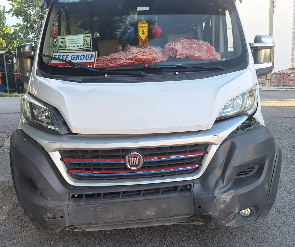 Karabük’te okul servisi ile otomobil çarpıştı: 3 yaralı
