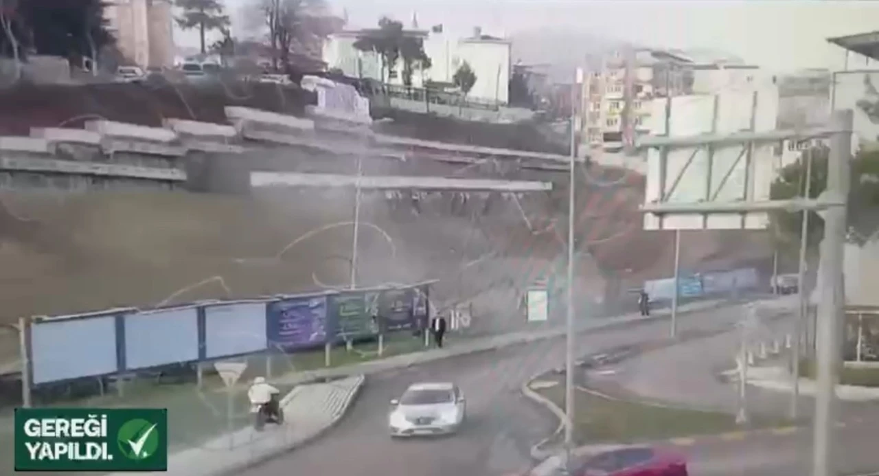 Karab&uuml;k&rsquo;te polisin "dur" ihtarına uymayan motosiklet s&uuml;r&uuml;c&uuml;s&uuml;ne 69 bin 200 TL ceza
