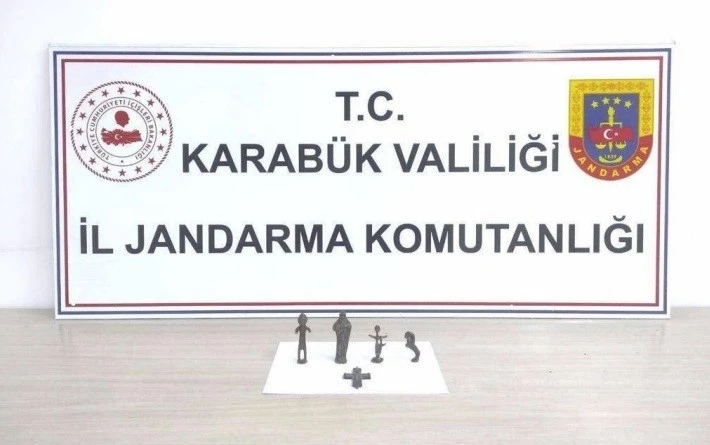 Karab&uuml;k&rsquo;te tarihi eser satmak isteyen kişiler yakalandı
