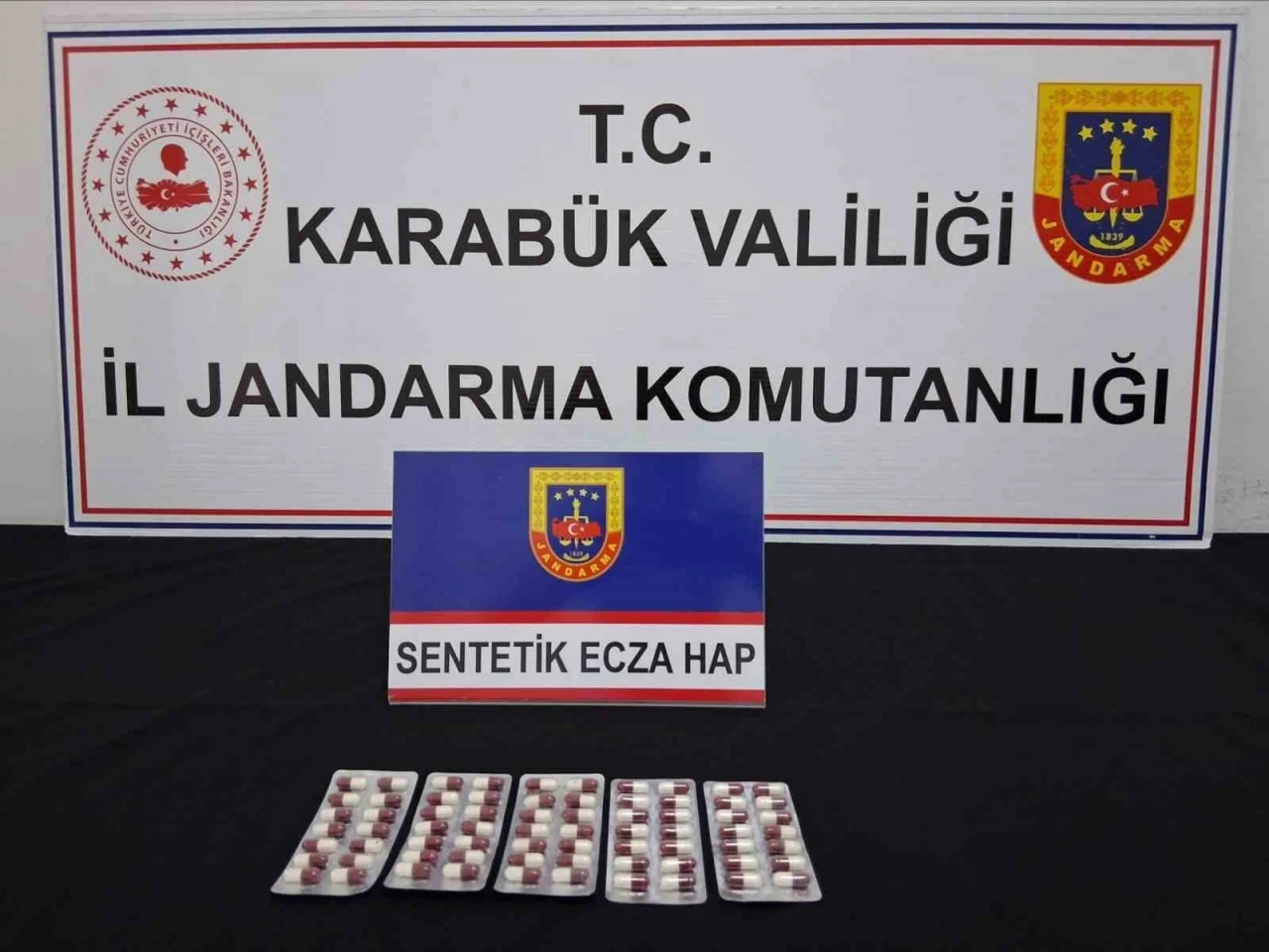 Karab&uuml;k&rsquo;te uyuşturucu operasyonu: 7 g&ouml;zaltı
