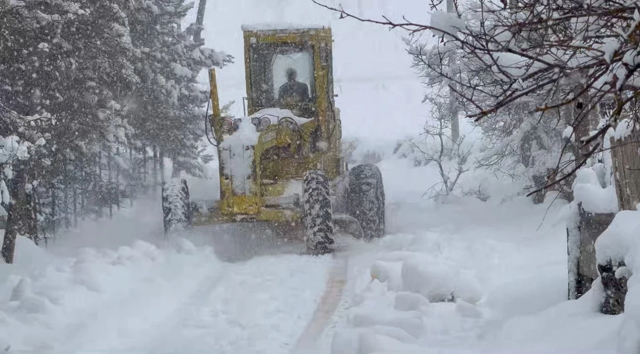 Karab&uuml;k&rsquo;te yolu kapanan k&ouml;y sayısı 115&rsquo;e y&uuml;kseldi
