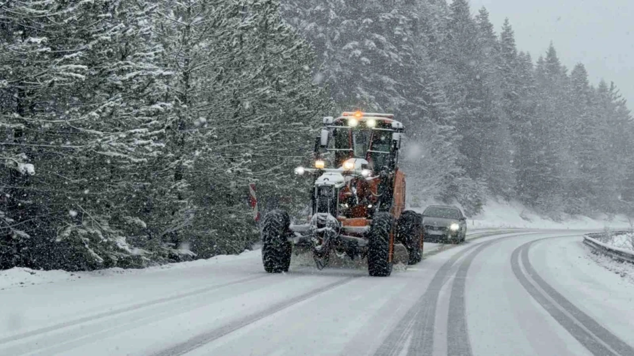 Karab&uuml;k&rsquo;&uuml;n y&uuml;ksek kesimlerinde kar yağışı etkili oluyor
