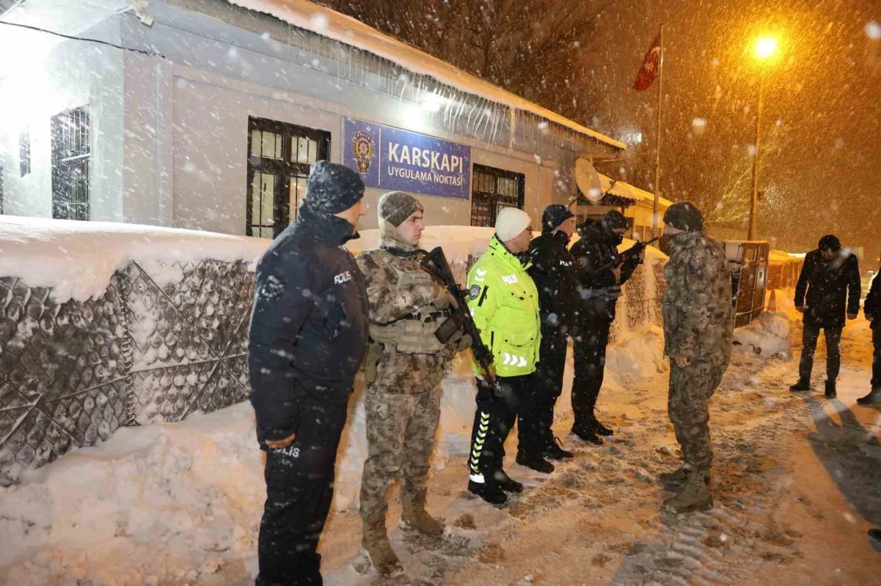Karaburun&rsquo;dan gece denetimi
