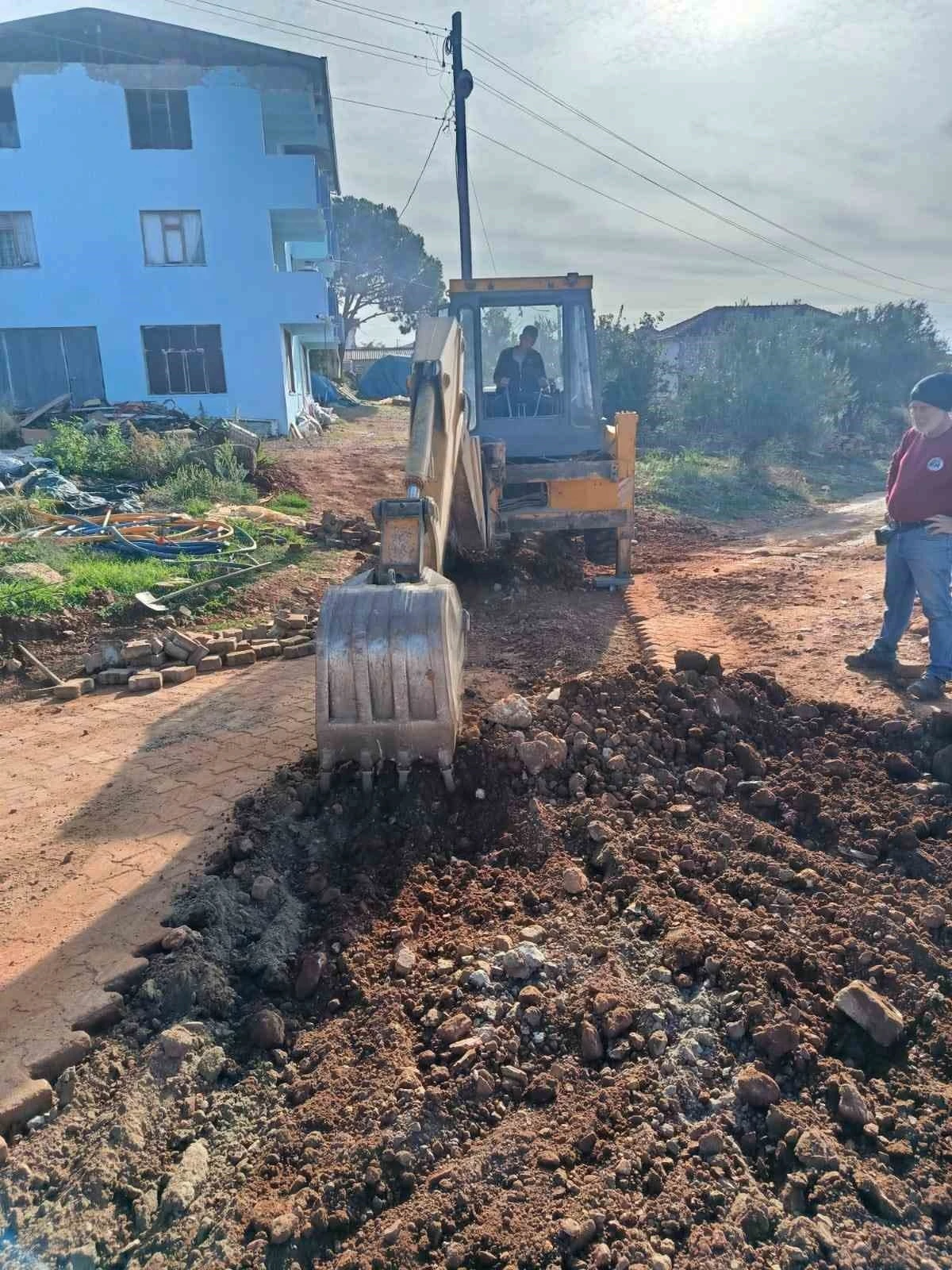 Karacasu’da belediyenin çalışmaları sürüyor
