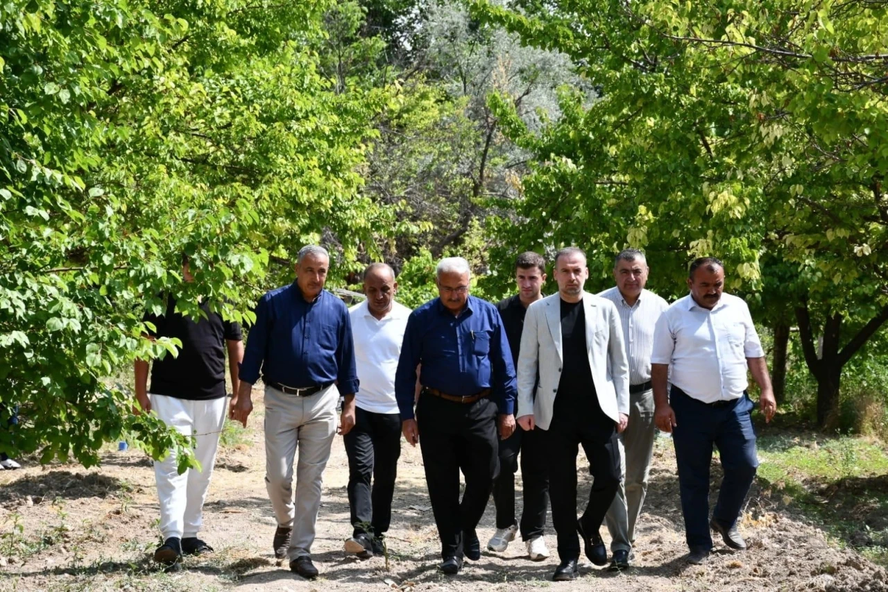 Karademir’den kayısı için acil destek çağrısı
