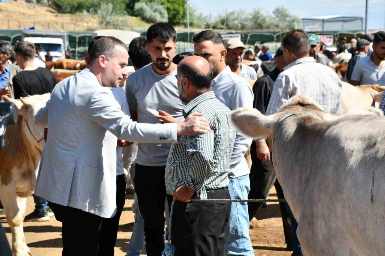 Karademir:  &quot;Bayram, dayanışmanın gücüyle Malatya’da yeniden hissedilecek&quot;
