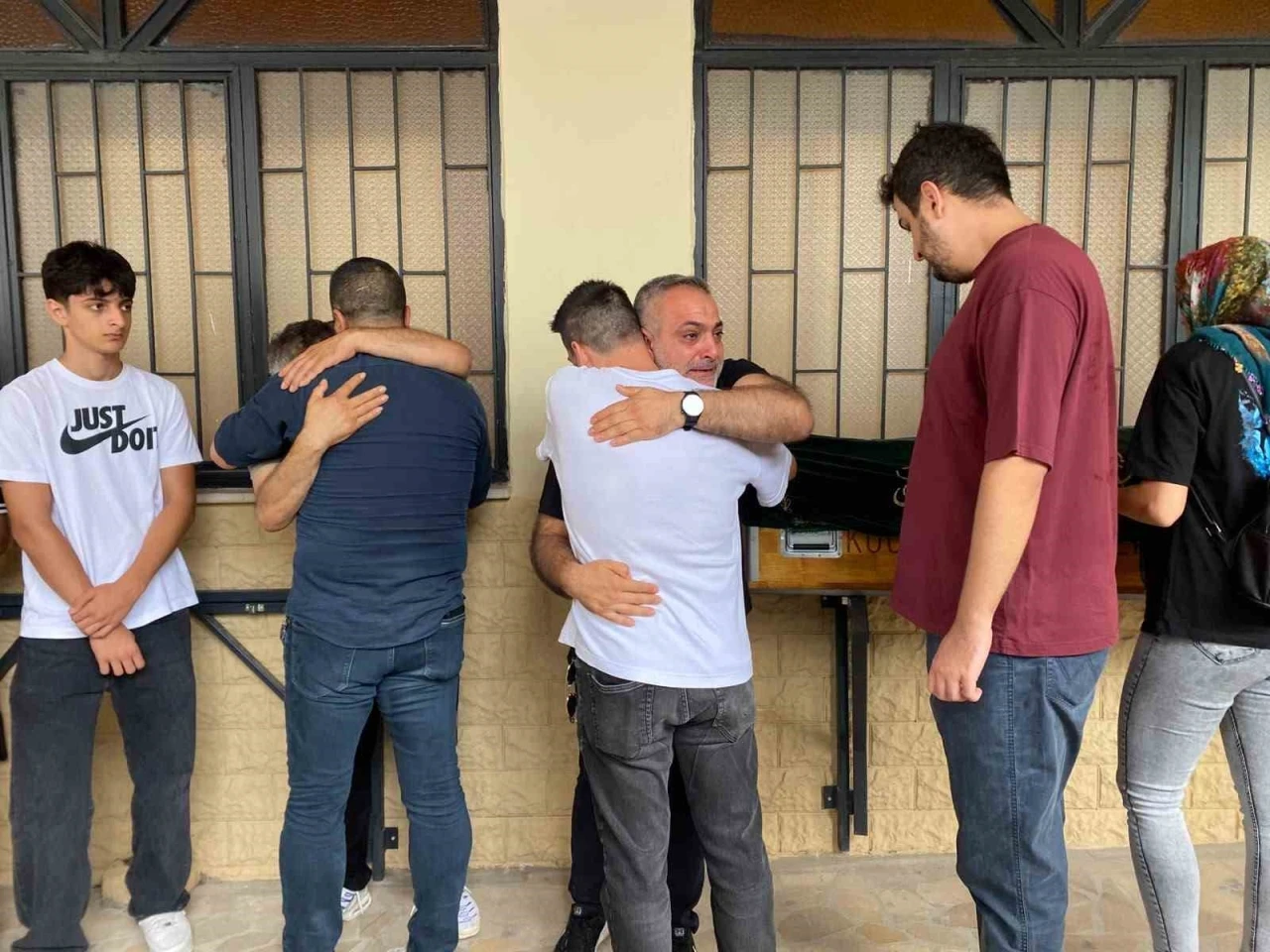 Karadeniz&rsquo;deki gemi saldırısında hayatını kaybeden g&ouml;revli Kocaeli&rsquo;de defnedildi

