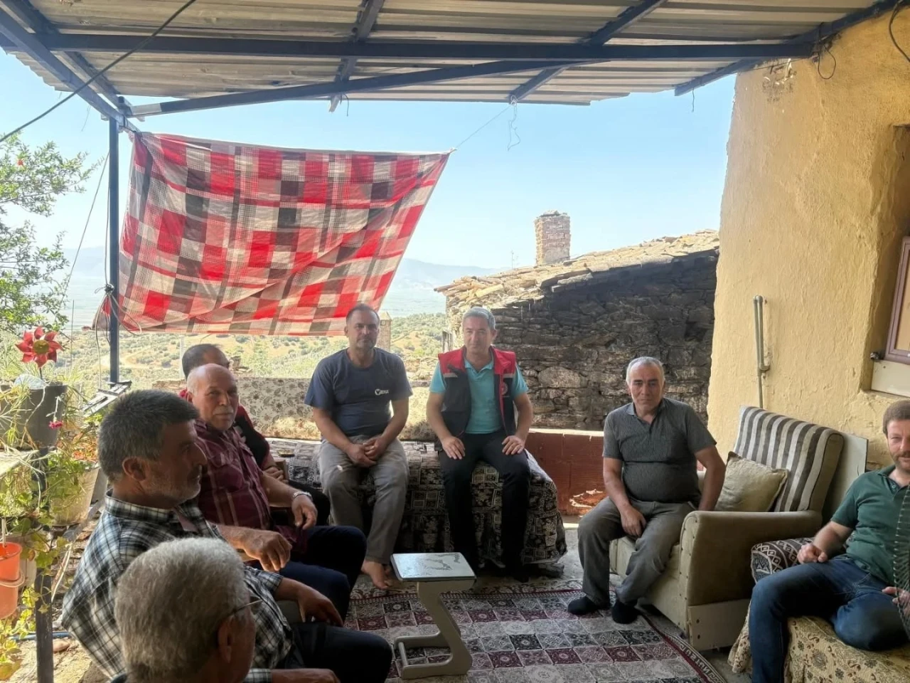 Karadut Mahallesi’nde üreticilere tarım ve hayvancılık eğitimi
