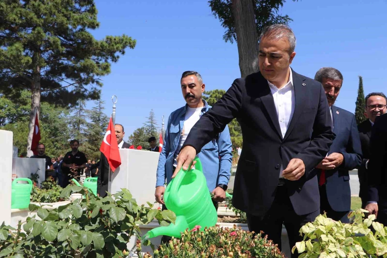 Karaman&rsquo;da 15 Temmuz&rsquo;da şehitlikler ziyaret edildi
