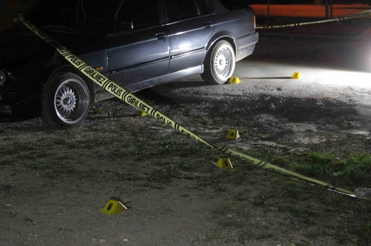 Karaman&rsquo;da kahve i&ccedil;erken silahlı saldırıya uğrayan kişi ağır yaralandı
