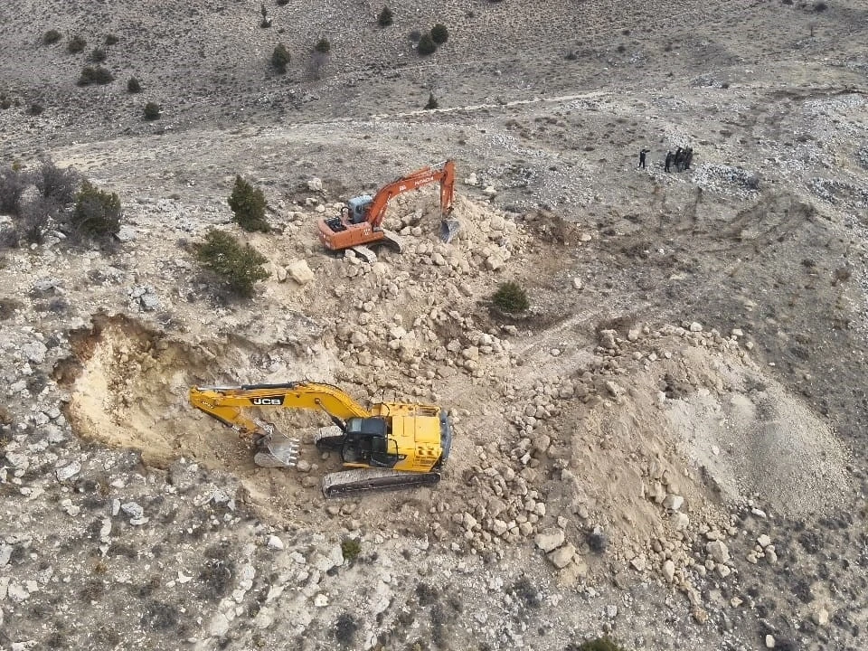 Karaman&rsquo;da kep&ccedil;eyle tarihi eser arayanlara operasyon: 14 g&ouml;zaltı
