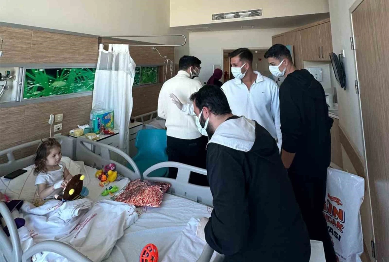 Karaman’da lösemi hastası çocuklar sevindirildi
