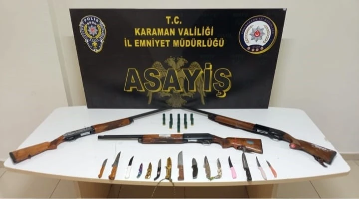 Karaman&rsquo;da ruhsatsız silahlar ile ka&ccedil;ak t&uuml;t&uuml;n ele ge&ccedil;irildi: 5 tutuklama
