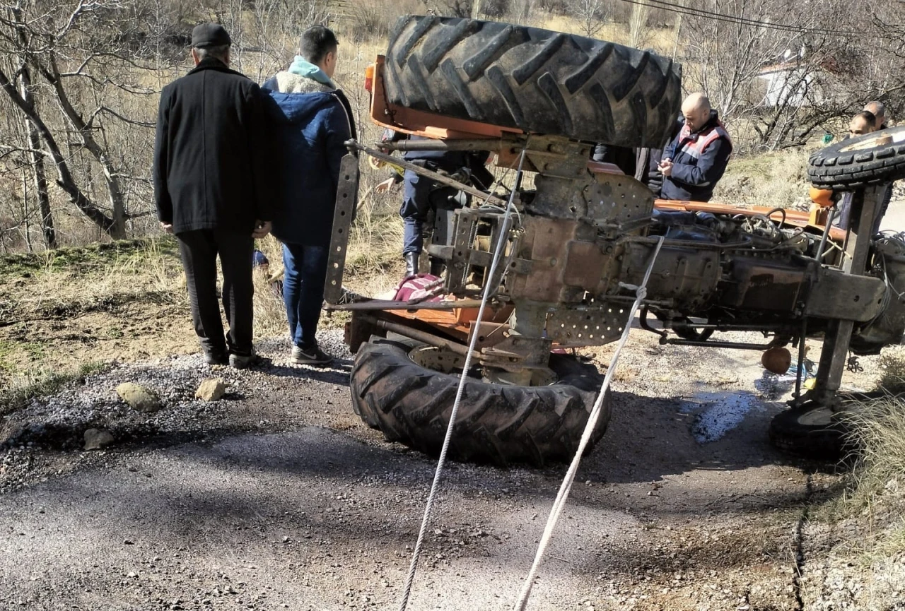 Karaman&rsquo;da trakt&ouml;r kazası: 1 &ouml;l&uuml;, 1 yaralı
