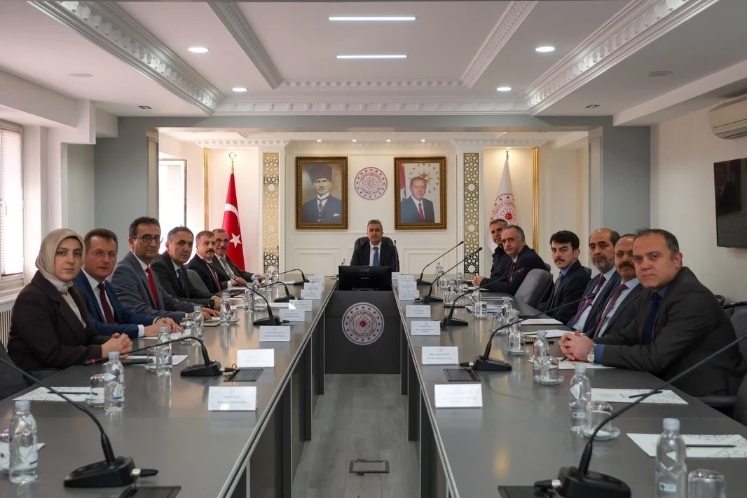 Karaman&rsquo;da T&uuml;rk Dil Bayramı ve Yunus Emre&rsquo;yi anma etkinlikleri i&ccedil;in hazırlık toplantısı yapıldı
