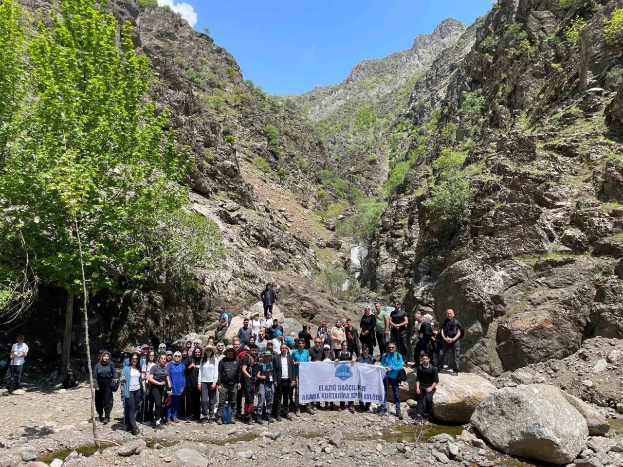 Karanlık Dere Kanyonu’nda doğa yürüyüşü düzenlendi
