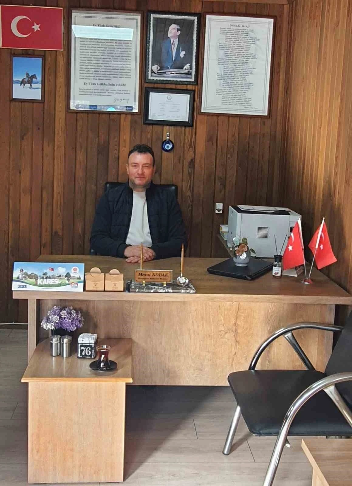 Karaoğlan Mahallesinin yeni muhtarı Mesut Kobak oldu
