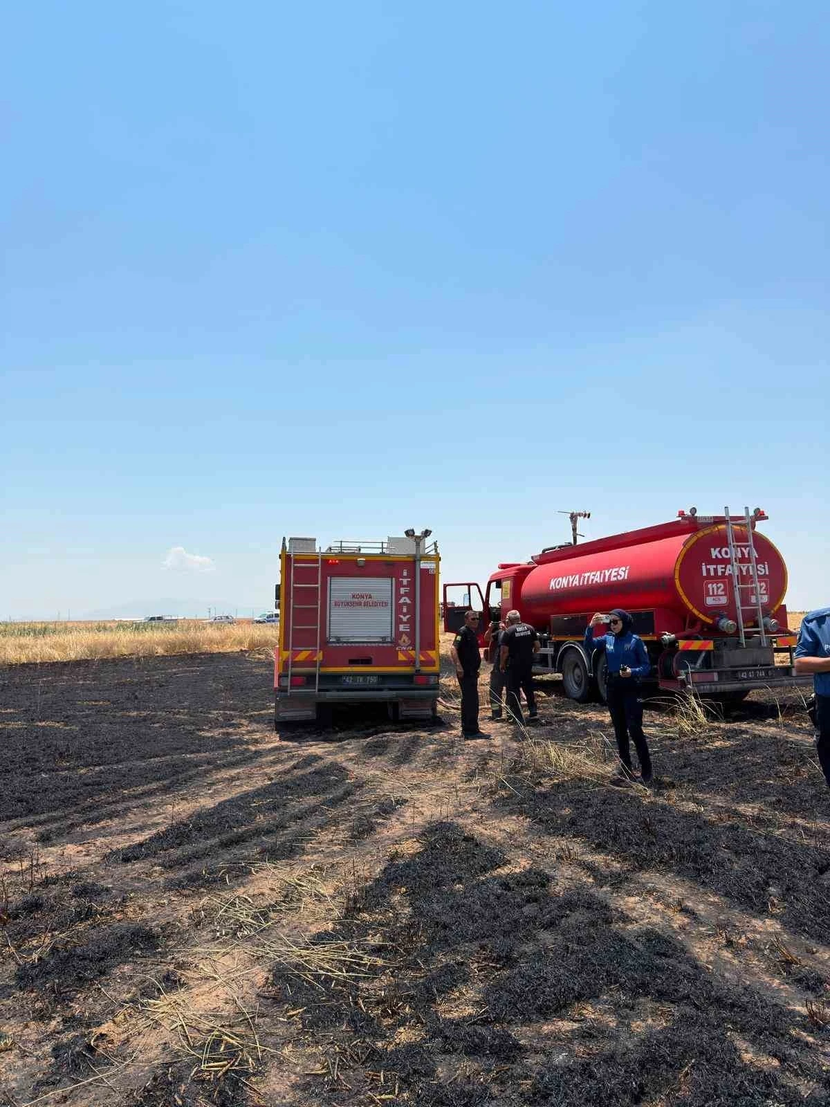Karapınar&rsquo;da 15 d&ouml;n&uuml;m arpa ekili tarla yangında zarar g&ouml;rd&uuml;
