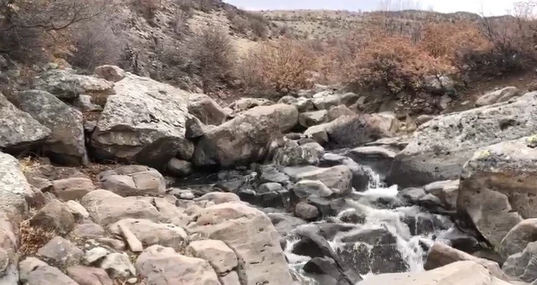 Karapınar&rsquo;da eriyen kar suları derelere canlandırdı
