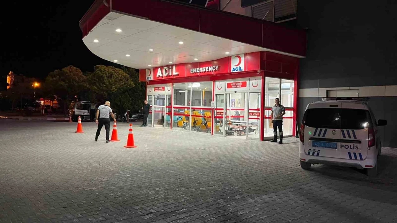 Karapınar&rsquo;da motosiklet ile otomobil &ccedil;arpıştı: 2 yaralı
