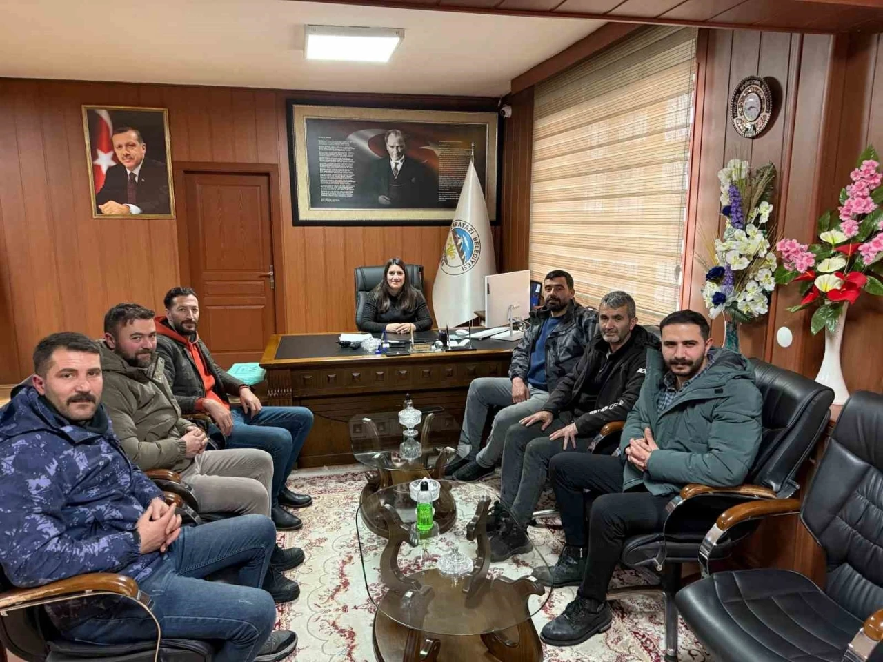 Karayazı&rsquo;da bir ilk: Esnaf dayanışma derneği kuruldu
