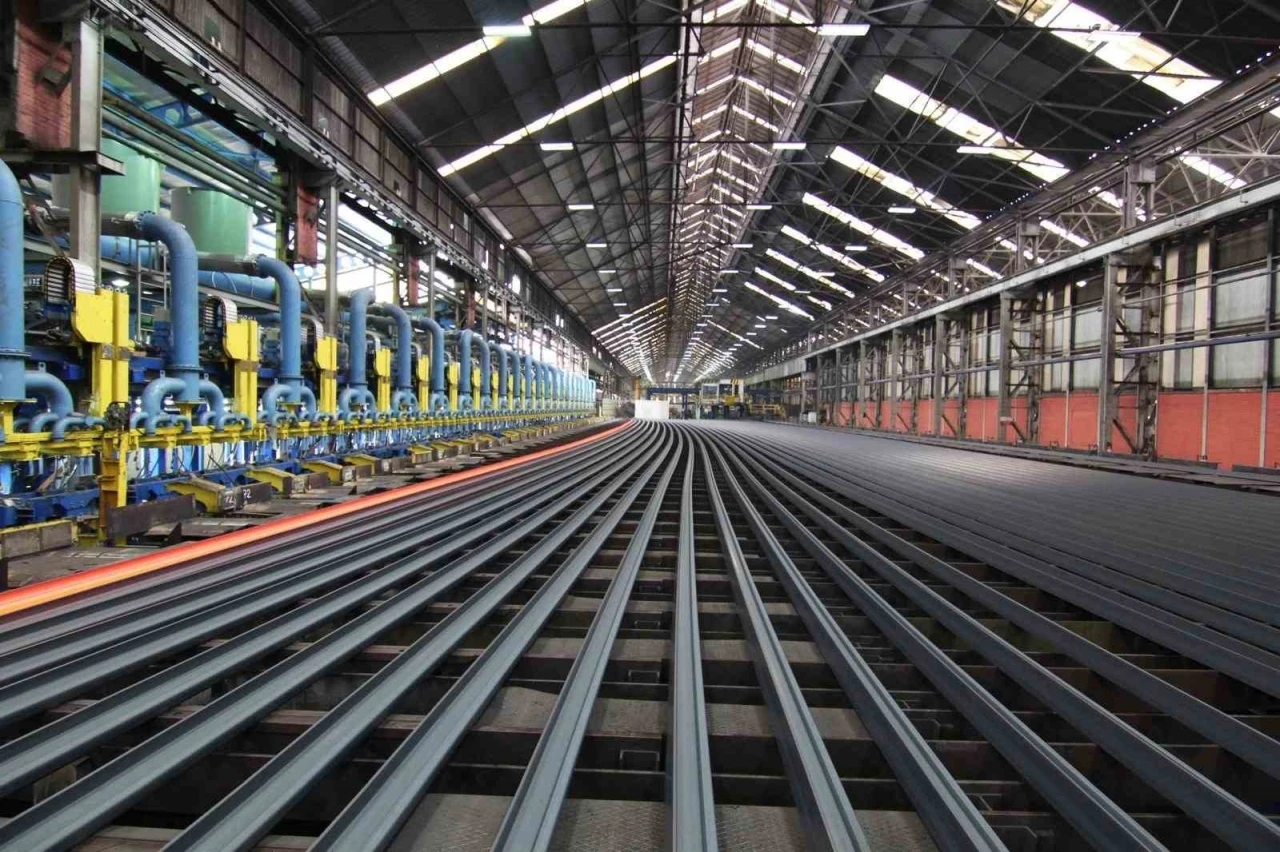 KARDEMİR&rsquo;den TCDD ile 22 bin 980 ton ray satışı s&ouml;zleşmesi
