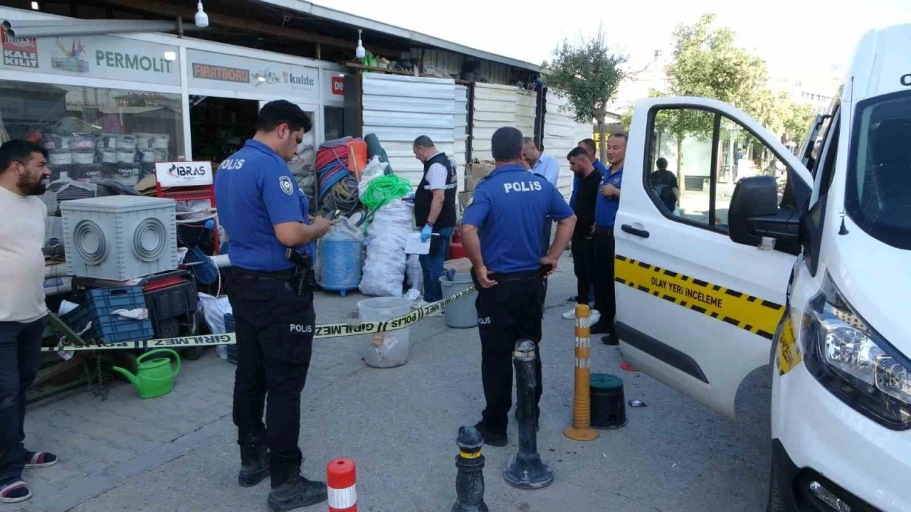 Kardeşlerin silahlı saldırısına uğrayan esnaf yaralandı
