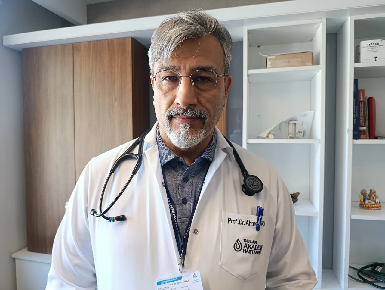 Kardiyoloji uzmanından gen&ccedil;lerde artan kalp krizi vakalarına karşı uyarı

