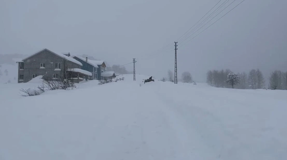Karın tadını &ccedil;ıkarmak i&ccedil;in İstanbul&rsquo;dan Sivas&rsquo;a akın ettiler
