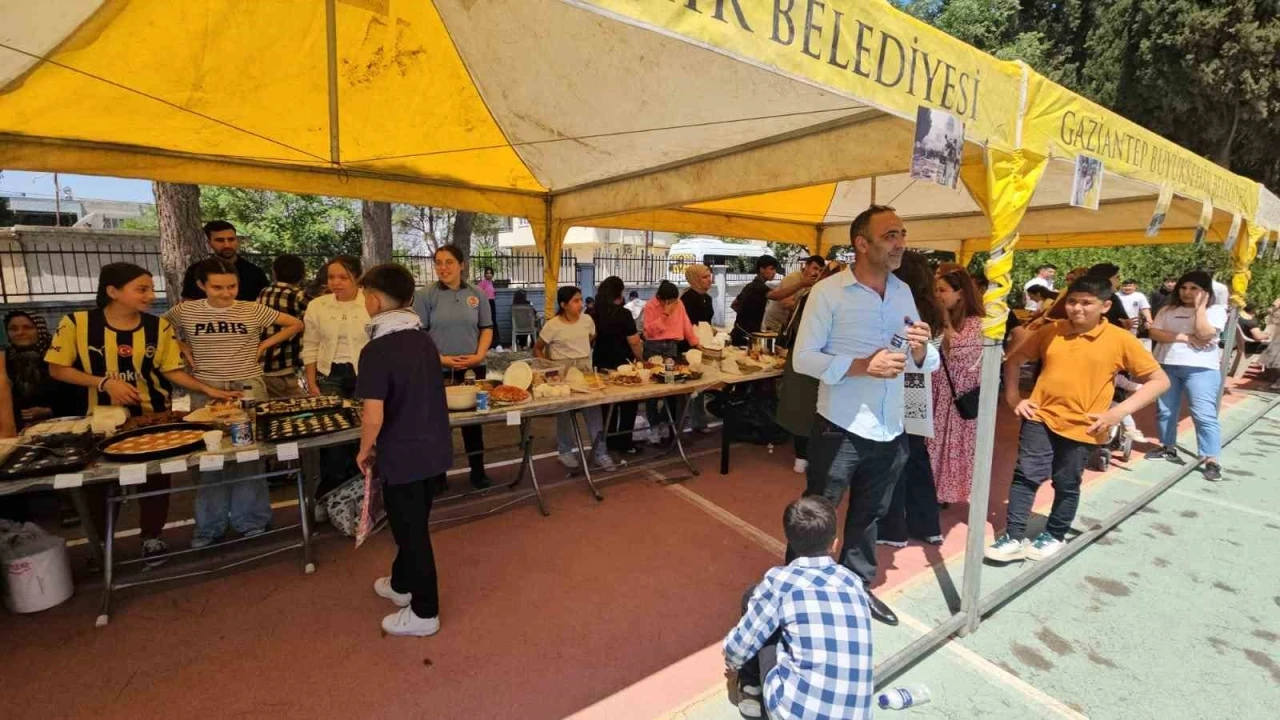 Karkamış’ta Gazze ve Doğu Türkistan yararına hayır düzenlendi
