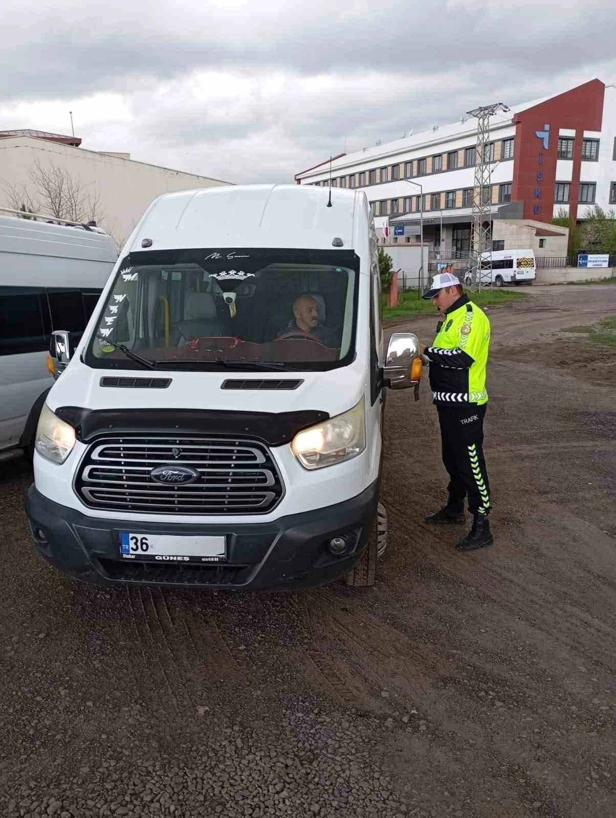 Kars’ta öğrenci servisleri denetleniyor
