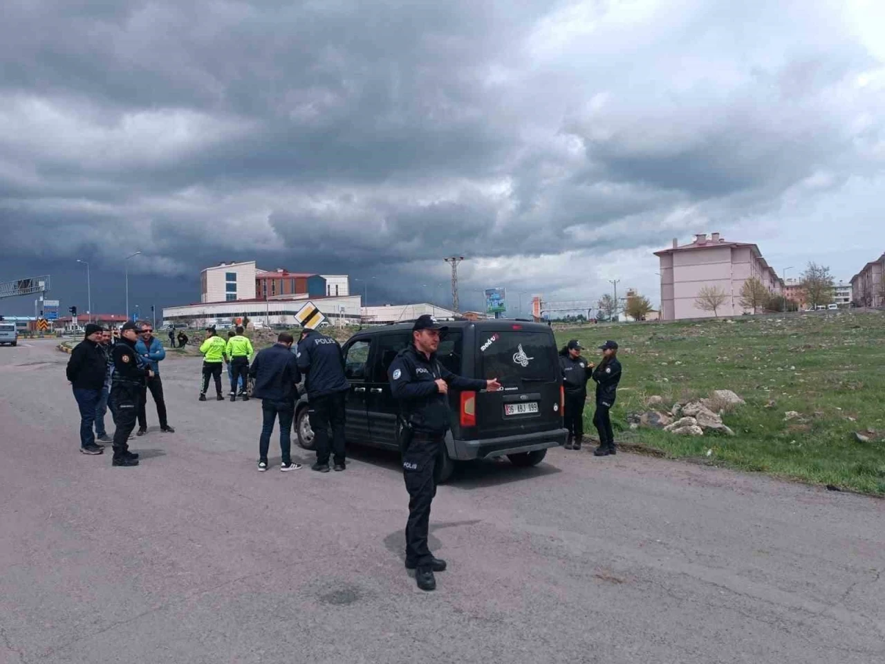 Kars’ta okul çevreleri polislere emanet
