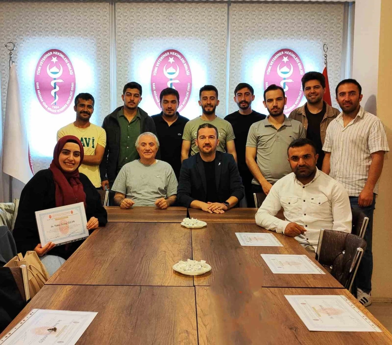 Kars’ta, &quot;İneklerde Rektovaginal Yöntemle Suni Tohumlama&quot; kursu tamamlandı
