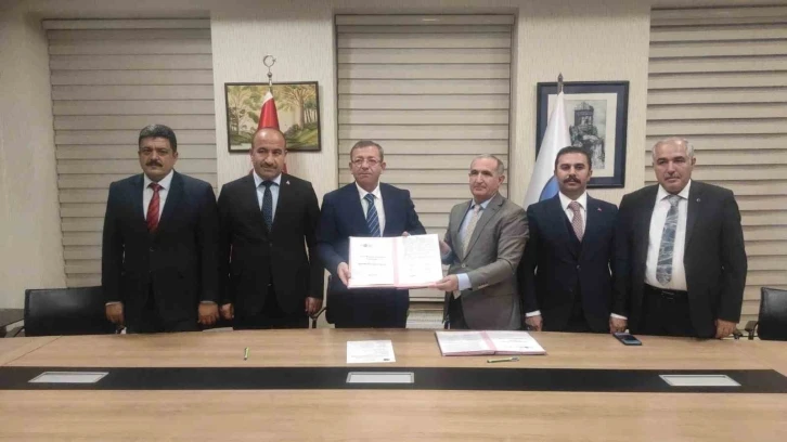 Kars&rsquo;ta Tiyatro Topluluğu protokol&uuml; imzalandı
