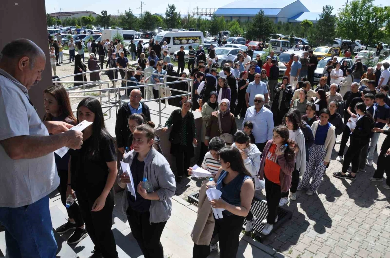Kars’ta YKS heyecanı
