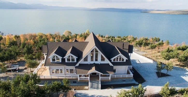 Kars Valiliği&rsquo;nden K&uuml;t&uuml;k Ev yangını a&ccedil;ıklaması
