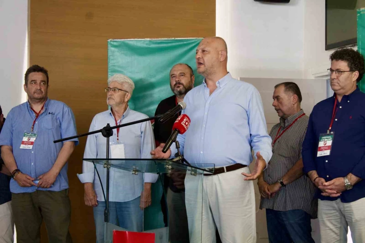 Karşıyaka&rsquo;da Başkan Cicibaş&rsquo;ın istifası kabul edilmedi
