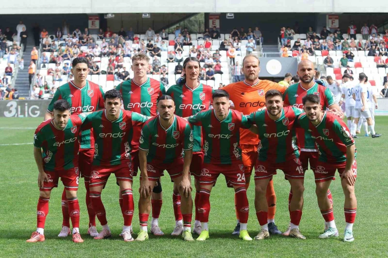 Karşıyaka, zirveyle farkı eritiyor