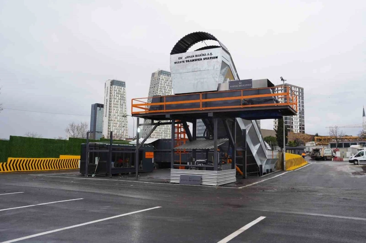 Kartal Belediyesi&rsquo;nin yeni &ccedil;&ouml;p toplama ve aktarma istasyonu hizmete girdi

