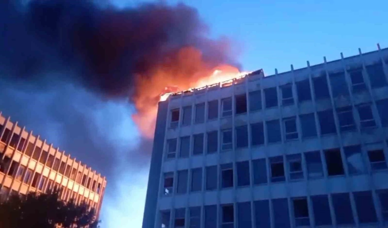 Kartal’da korkutan yangın
