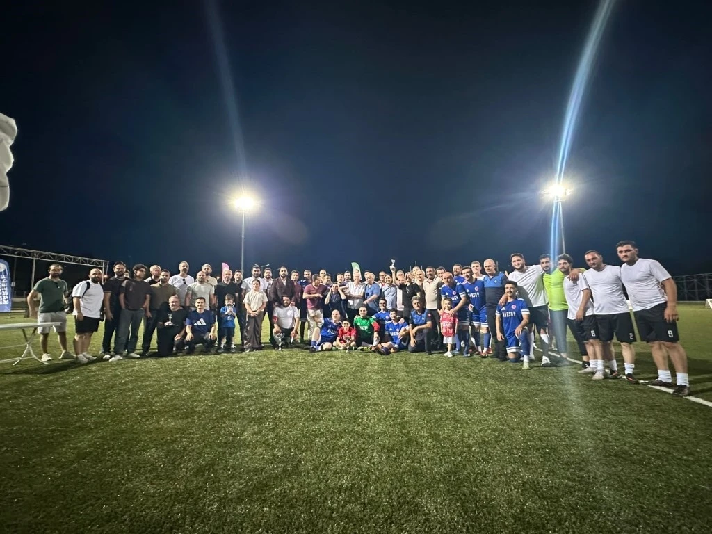 Kartepe Belediyesinin birimler arası futbol turnuvasını Zabıta M&uuml;d&uuml;rl&uuml;ğ&uuml; kazandı
