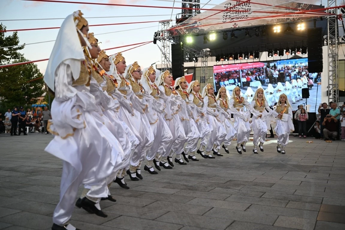 Kartepe&rsquo;de Balkan esintisi
